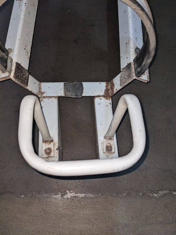 Gas cylinder frame used 3