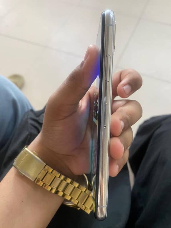 iPhone X NON PTA URGENT SALE 4