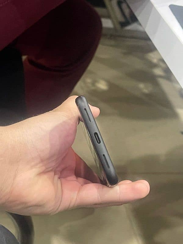 Google pixel 4 pta approved 6/64 Camera looks like iphone 13 pro 7