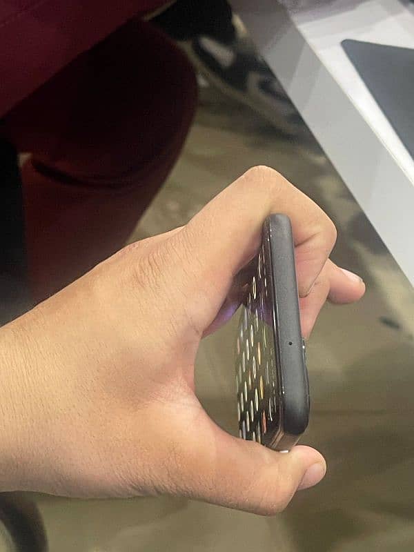 Google pixel 4 pta approved 6/64 Camera looks like iphone 13 pro 9