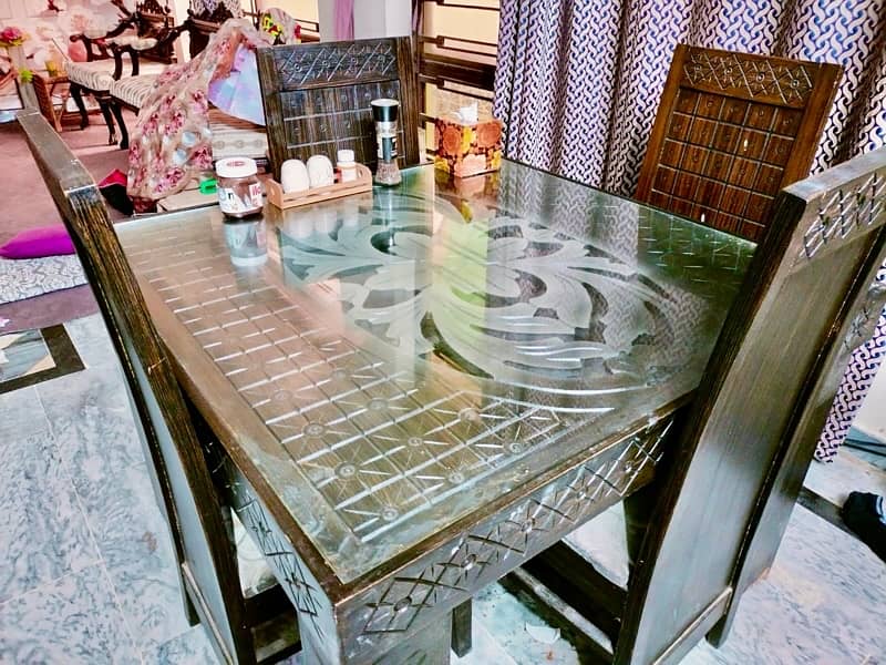 Dining Table for Sale Urgent 0