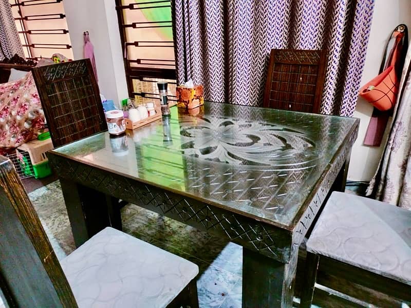 Dining Table for Sale Urgent 5