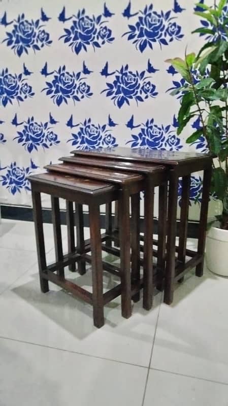 4 pc set of nesting tables 1