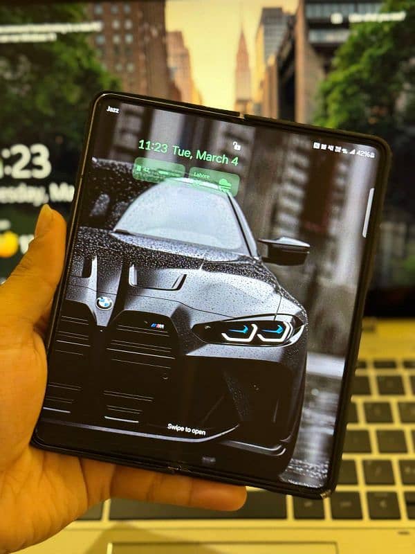 Samsung Galaxy Z Fold 5 4