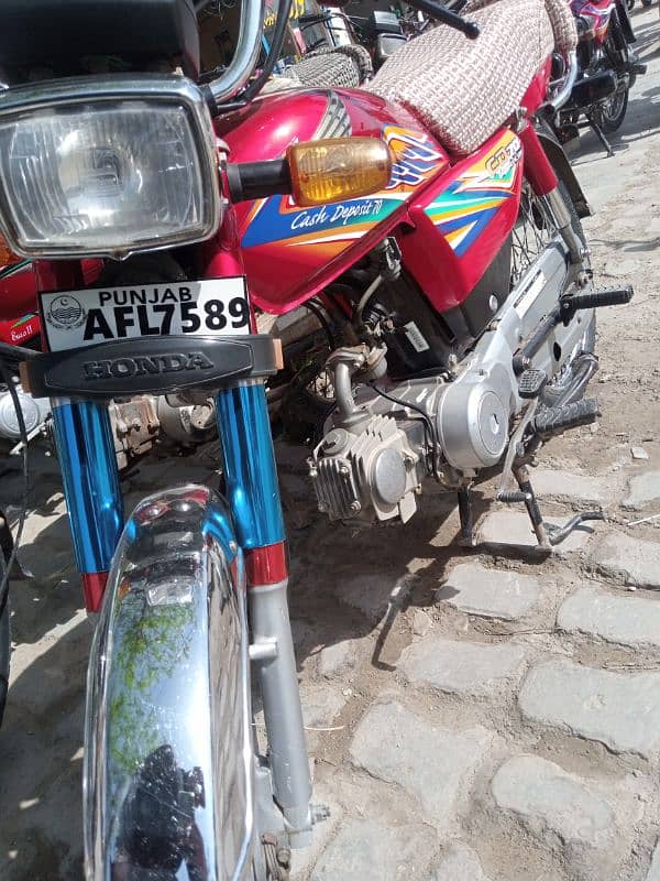 Honda CD70 2019/20 All Punjab Number urgent for sale 1