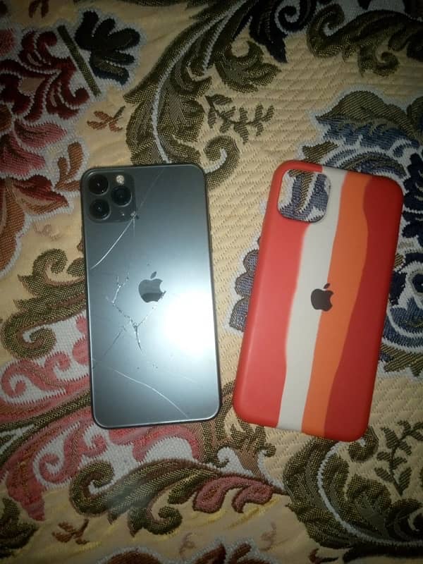 i Phone 11 Pro Max | Urgent Sale Final | 256 GB | Factory unlock 6