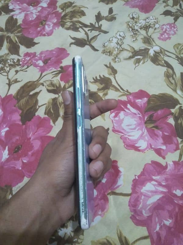 vivo s1 256  condition ap k samny  okay finger print 3