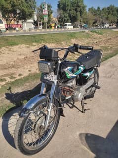 Honda 125 2011 model 10 by 9 condition no money fault