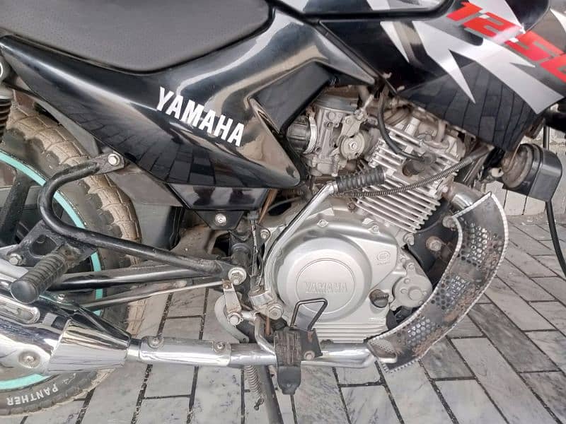 yamaha YBR 125G 4