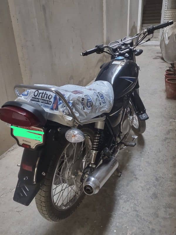 suzuki 150 GS 3