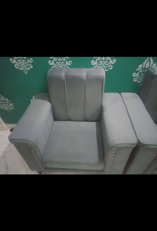 Sofa set 5 seater and cumbed 4