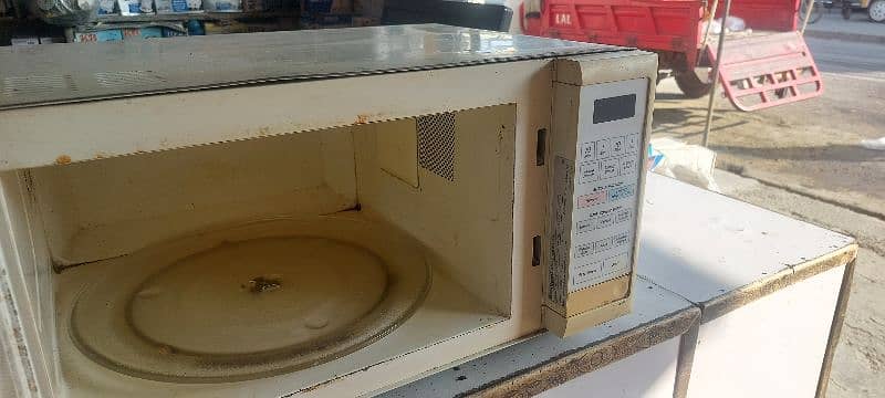 national microwave 0