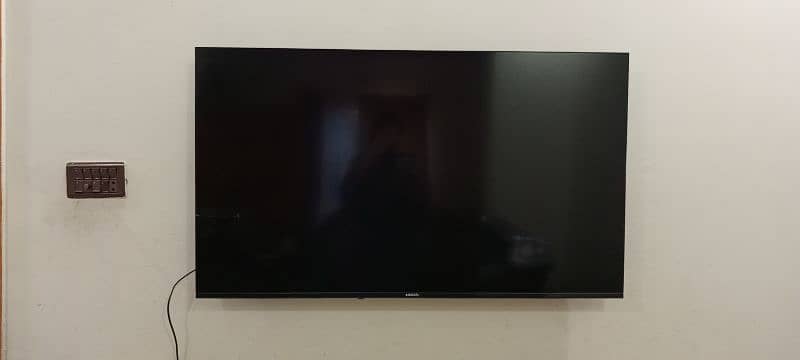 Wegaflex panel break 50 inches under warranty Led 5