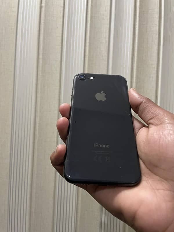 iPhone 8 all ok battery 79 0