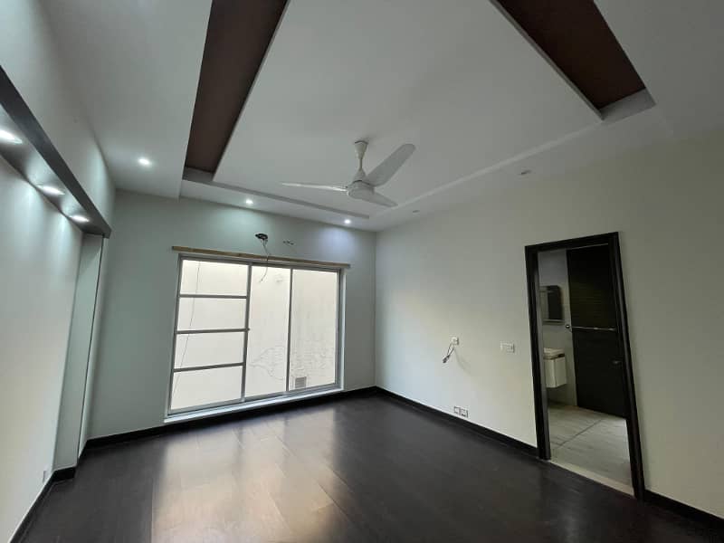 Slightly Use One kanal House For Sale DHA Phase 3 7