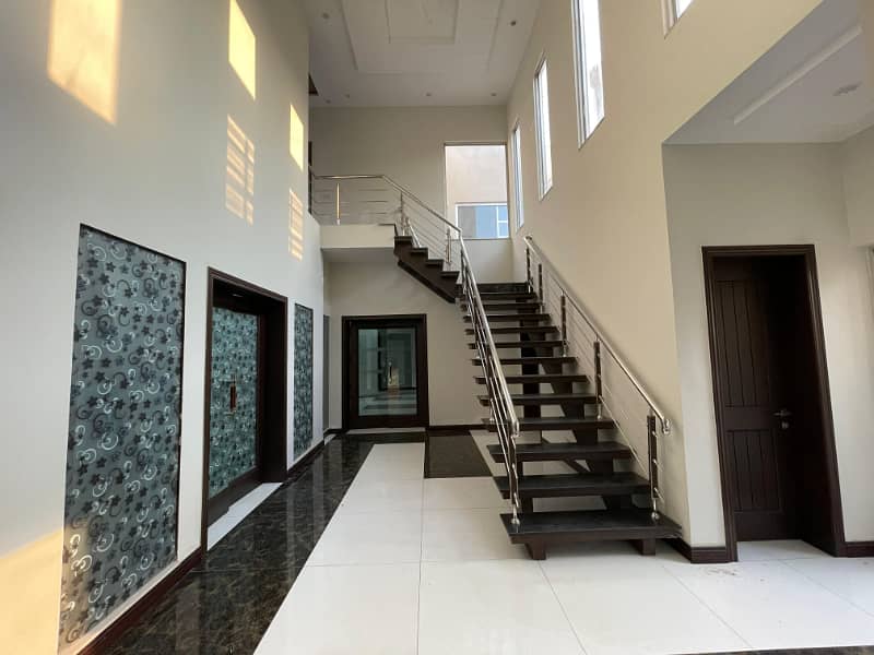 Slightly Use One kanal House For Sale DHA Phase 3 13