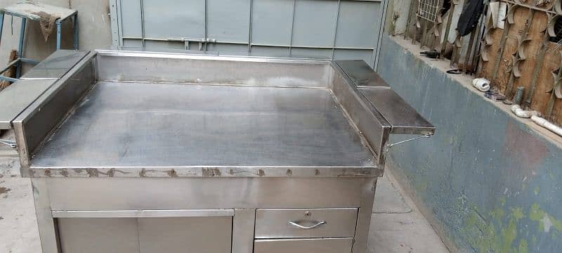 SS steel counter with wheel frame 5