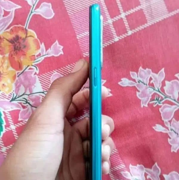 Realme 5i good condition {4:64} 2