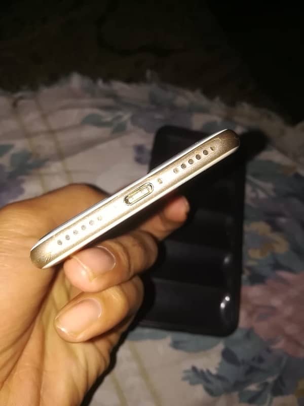 128 gb bypass phone water pack 10/10 condition 3