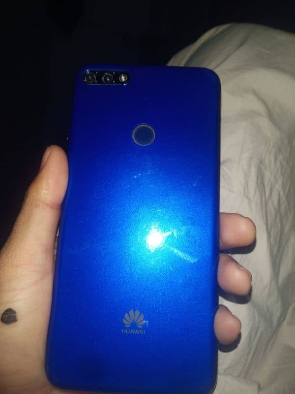 Huawei Honor 7c 3