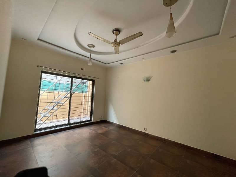 1 Kanal Well Maintained Owner Build Lower Portion Available For Rent In DHA Phase 1 10