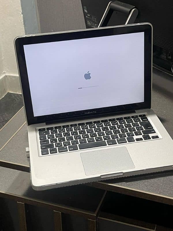 MacBook pro 2012 in excellent condition 1