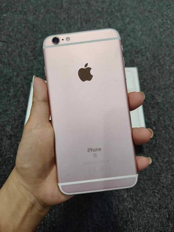 Iphone 6s plus 128gb my whatsapp number 03406950368 0