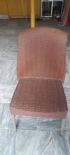 plastic chairs 1 pcs