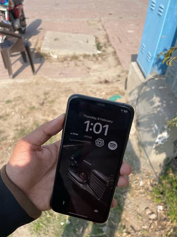 11pro max 256gb FU Non Pta 83BH Esim time available 5