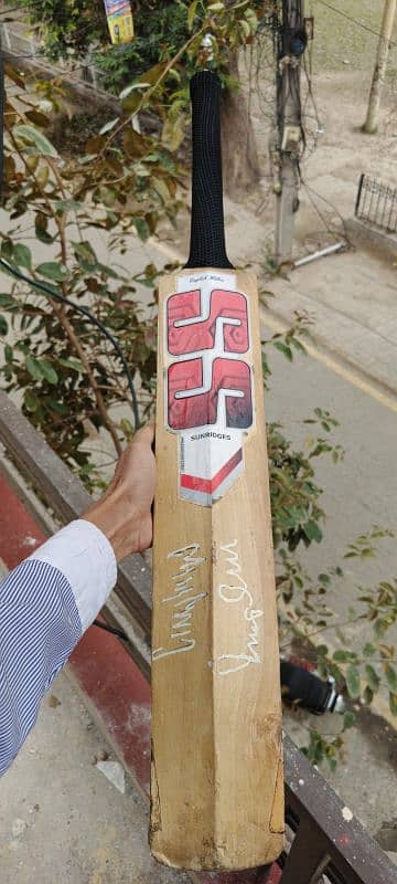 pure English Willow hard ball bats available 2