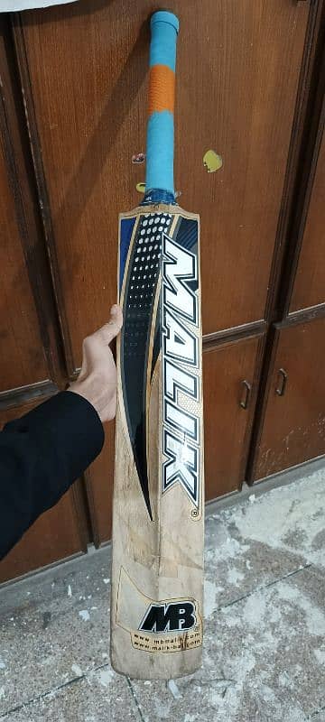 pure English Willow hard ball bats available 10