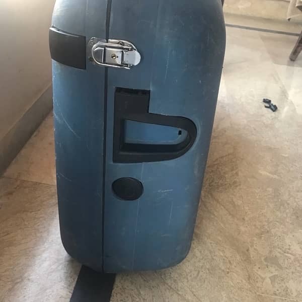 Carlton Suitcase 4 wheeler 6