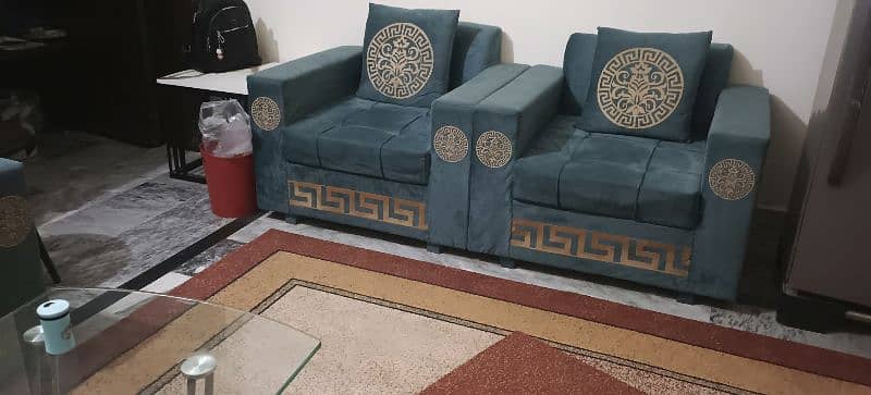 Modern 5 seater sofa with Motifs for sale 1