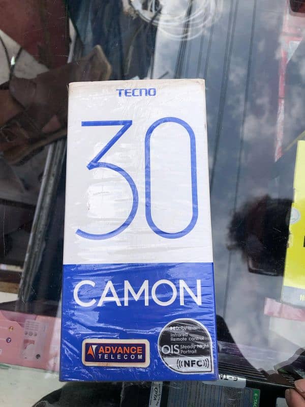 Tecno camon 30 12/256 urgent sale box with charger 2