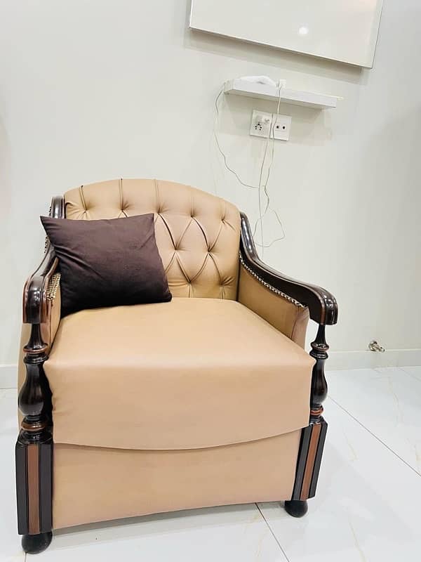 6-Seater Sofa Set for Sale – Excellent Condition 3