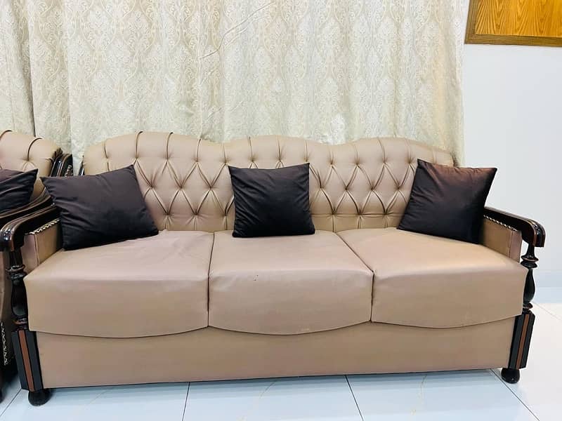 6-Seater Sofa Set for Sale – Excellent Condition 5