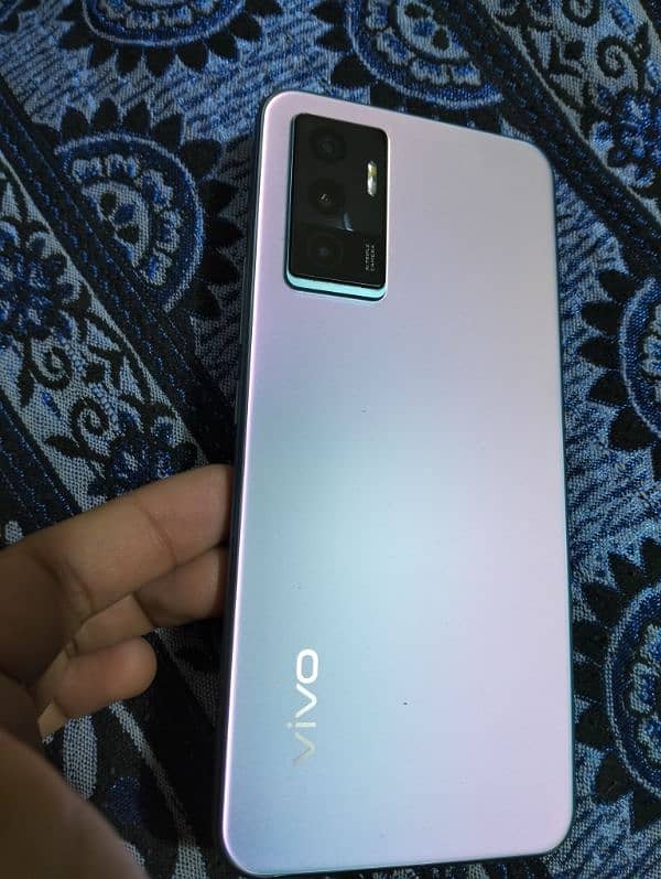 vivo v23e with box and charger 10 / 10 condition. 1