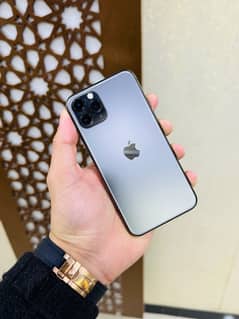 iPhone 11 pro - Factory Unlock