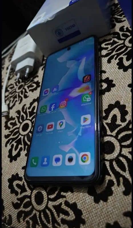 tecno camon 18p 4