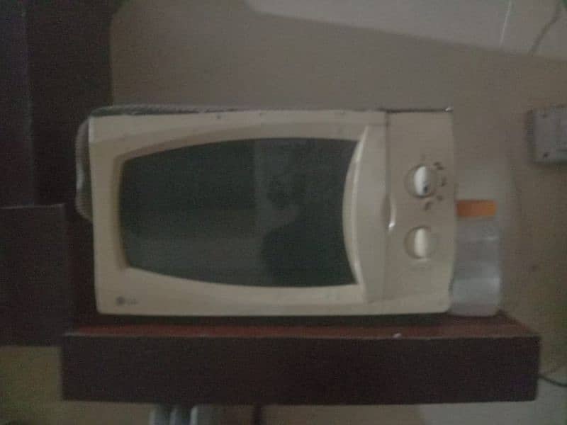 LG microwave oven 0