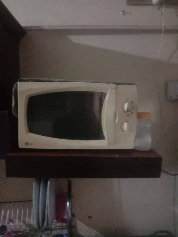 LG microwave oven 2