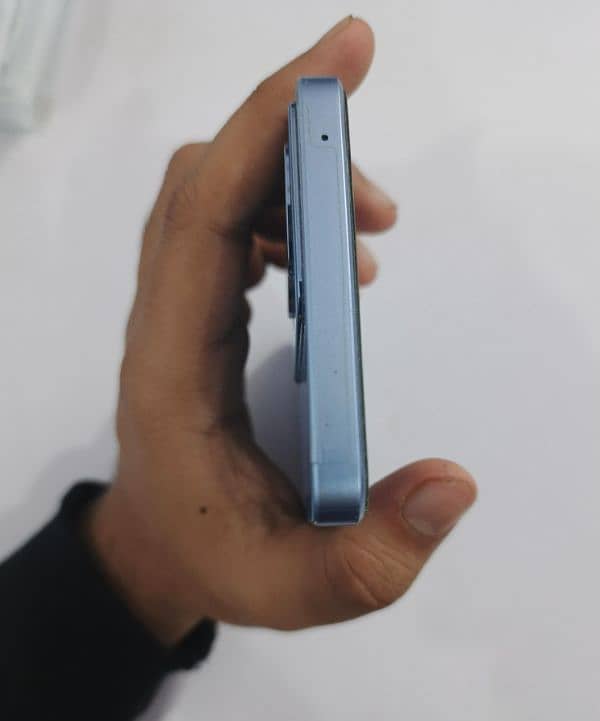 Oppo Reno 11f 5g  FULL BOX   10/10 Condition.  Contact. (03180667500) 5