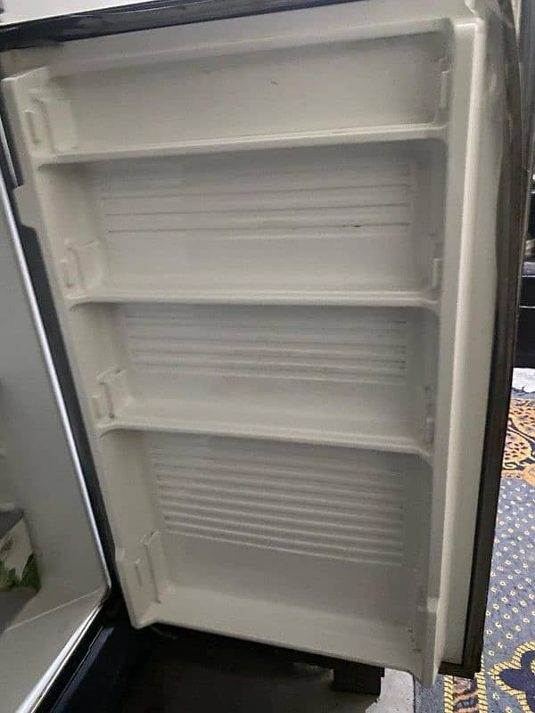 Dawlance fridge home used 1