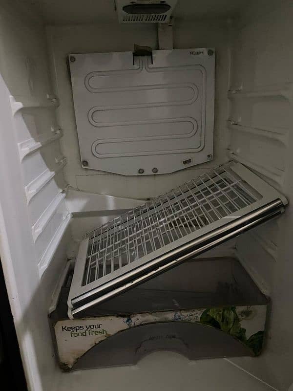 Dawlance fridge home used 4