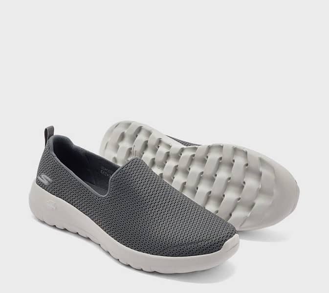 orignal skechers for sall  up to 40 % off 2