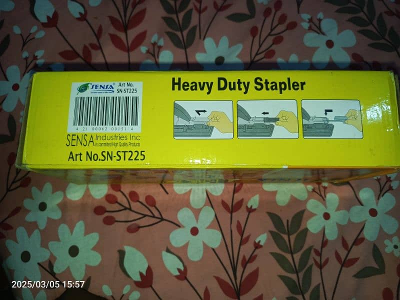 Heavy Duty Stapler 3