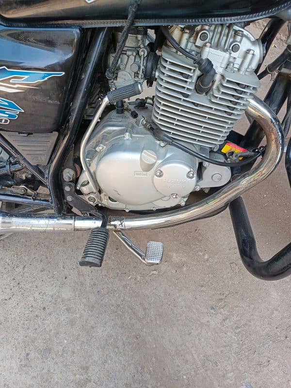 Suzuki GS 150 SE 2022 Model All Geniun First Owner One Hand Used 3