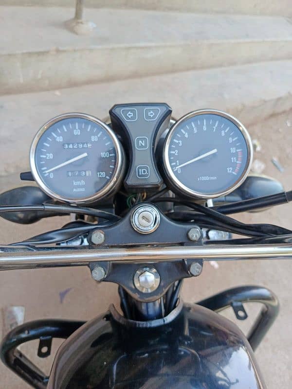 Suzuki GS 150 SE 2022 Model All Geniun First Owner One Hand Used 4