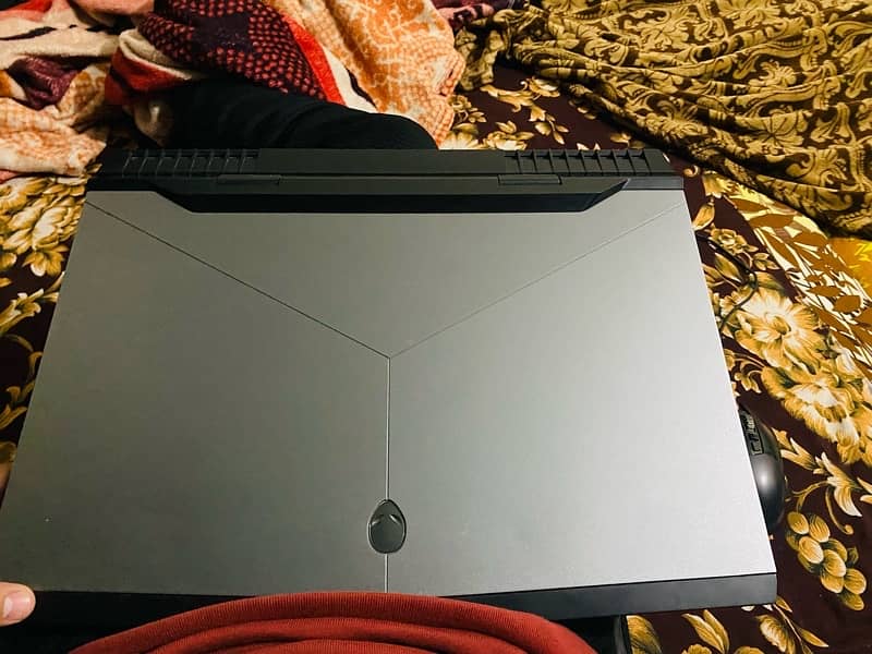 Alienware 17 r4 Gtx 1080 8gb 120hz 17.3 inch 3