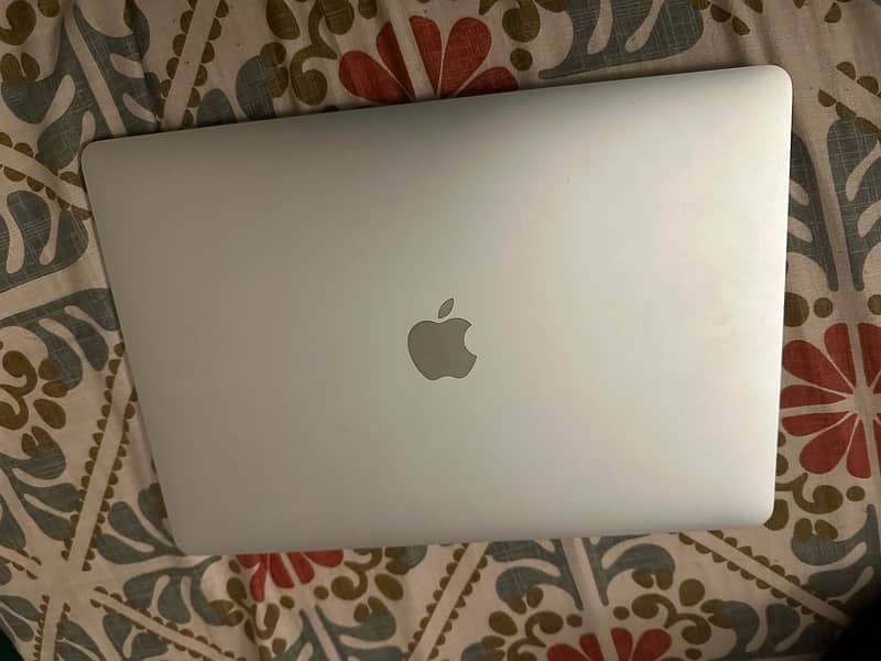 Macbook Air M1 Silver 8/256GB 2